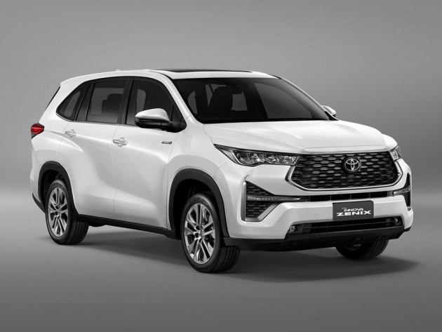 sewa mobil Toyota Inova Zenix G