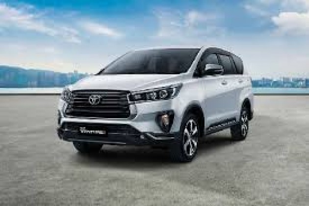 sewa mobil Invova Venturer